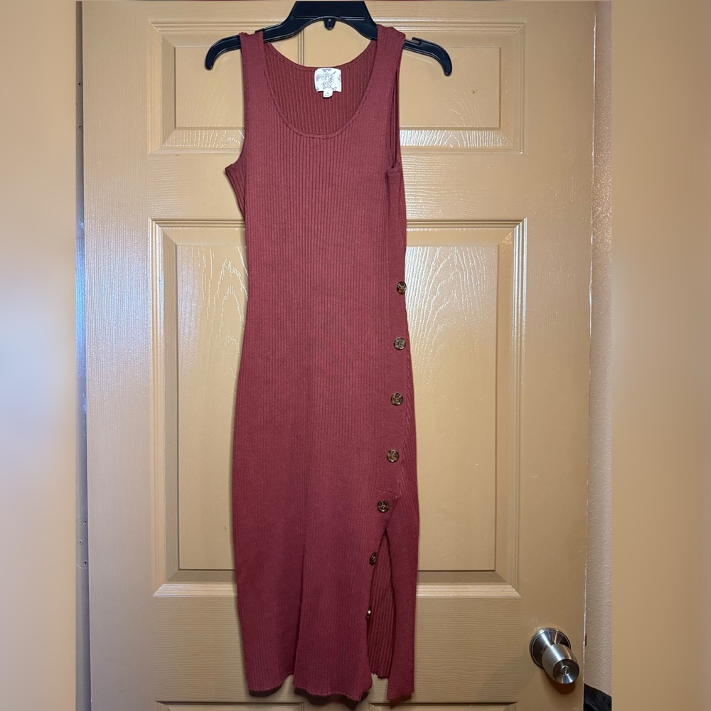 Hippie Rose. Sleeveless Ribbed. Size M. Burgundy/Wine Red.